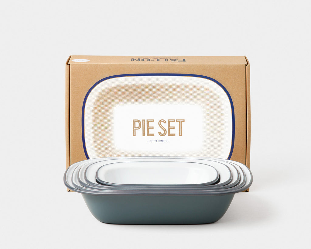 Pie dish outlet set